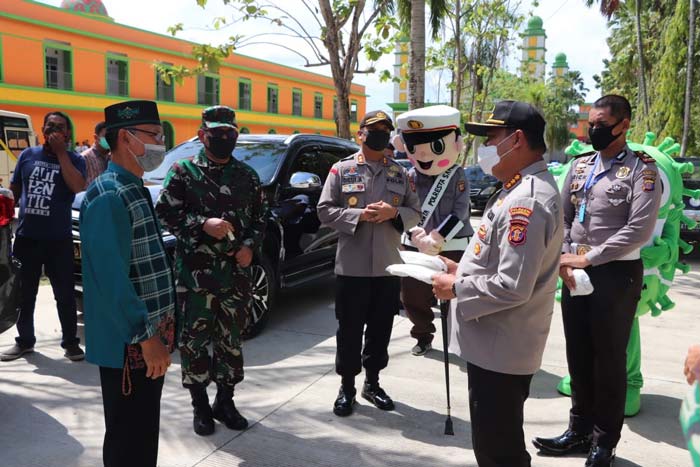 Wujud Sinergitas, TNI POLRI Gelar Aksi Peduli  Warga 