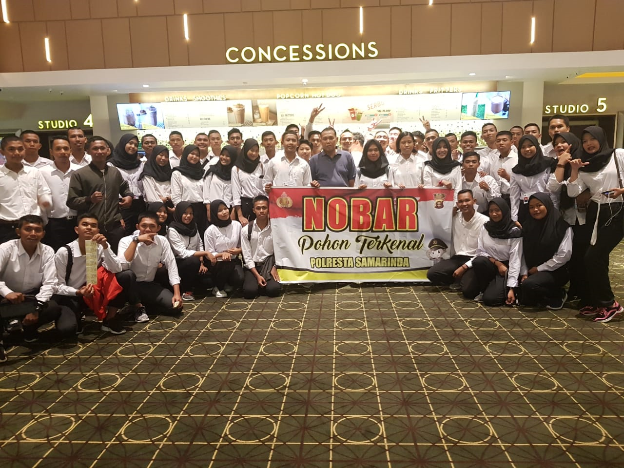 Penayangan Perdana â€œPohon Terkenalâ€ Sukses Curi Perhatian Penonton XXI Samarinda.