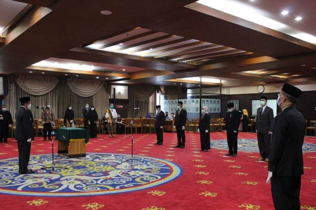 Akhirnya Lima Orang Komisioner KI Kaltim Dilantik   