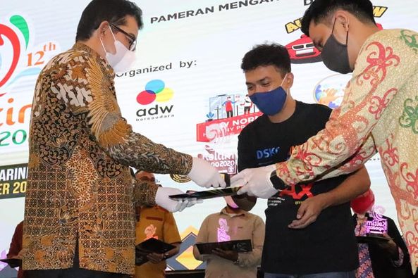 Diskominfo Prov. Kaltim Juara Harapan I Kategori Stan Kreatif 