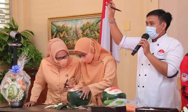 DWP Kaltim Gelar Pelatihan Mengukir Buah