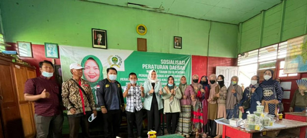 Yenni Eviliana Gelar Gelar Sosper Pajak di Desa Muara Pasir