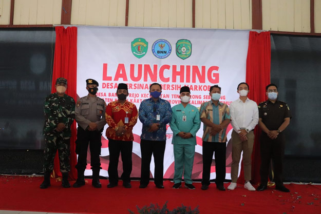 Desa Bangun Rejo Kukar di Daulat Sebagai Desa Bersinar Oleh BNNP Kaltim