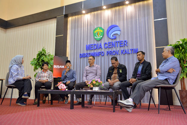 Diskominfo Kaltim Gelar Podcast Anti Hoaks.