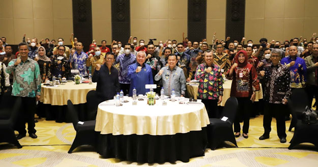 Gubernur Isran Inisiasi Undang 31 Gubernur Bahas DBH - SDA