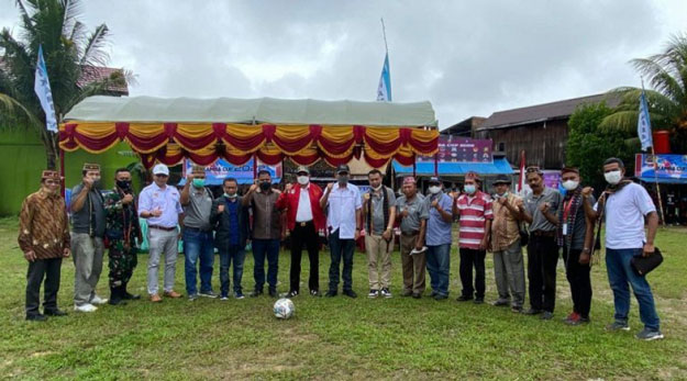 Ketua Komisi I Buka Turnamen Sepak Bola Ikamba Kaltim Â Â 