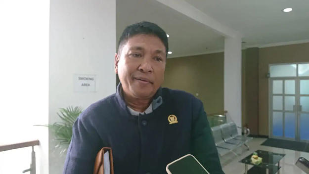 Joni: Kenaikan BBM di Tengah Harga Minyak Mentah TurunÂ 