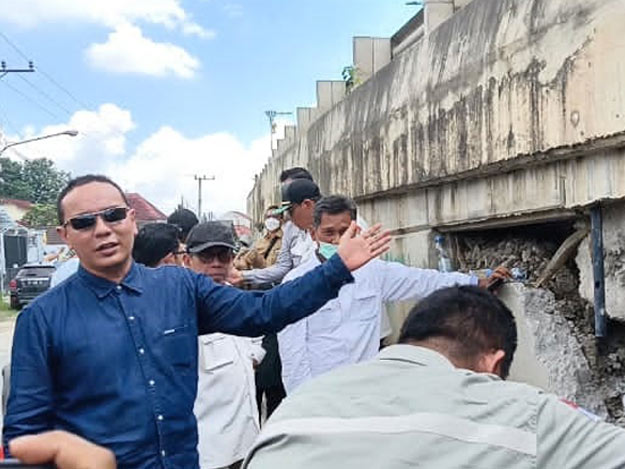 Komisi III DPRD Tinjau Flyover Yang Retak