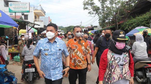 Pasar Tumpah Jadi Biang Kemacetan Loa Bakung   Â Â Â Â Â 