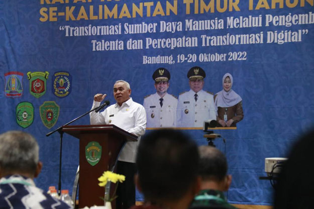 Lagi,, Gubernur Isran Keritik PP Penghapusan Tenaga Honorer
