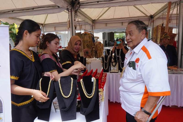 Emir Moeis: Akurindo Sukses Perkenalkan UMKM Indonesia di Mata Dunia