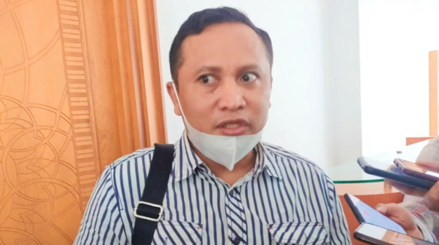 Anhar Soroti Truck Kontainer Yang Terparkir Bebas di Pinggir Jalan Â Â Â 