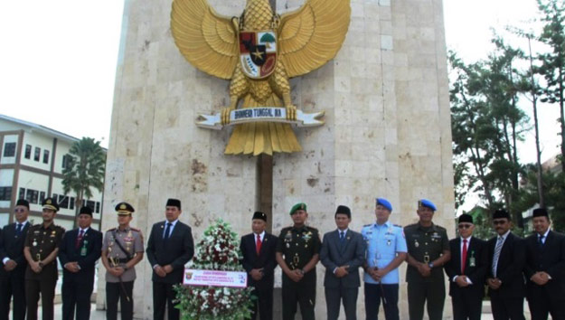 Ketua DPRD Samarinda Pimpin Upacara di TMP