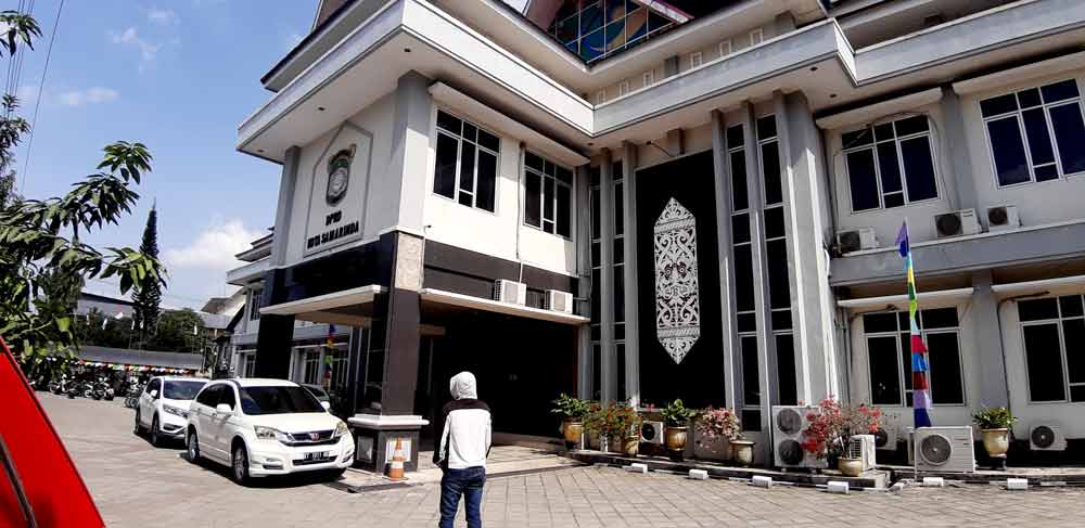 Tiga Hari Pasca Dilantik Gedung Dewan Samarinda Masih Sepih