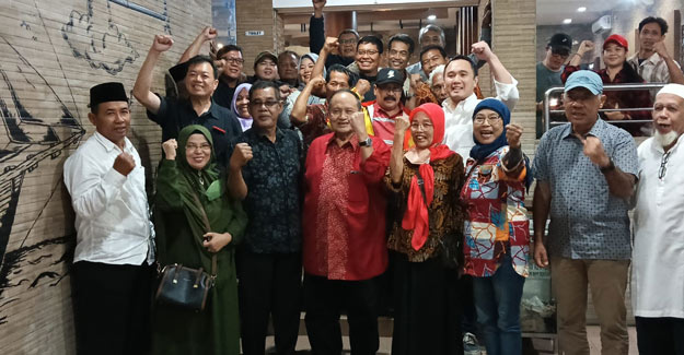 Emir Moeis Temu Kangen dengan Banteng Tua di Balikpapan