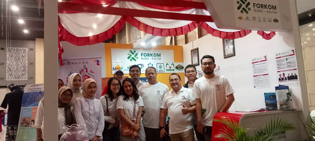 Meriahkan Kaltim Expo, PT MMPKT Bagikan Puluhan Sembako Ke Pengunjung