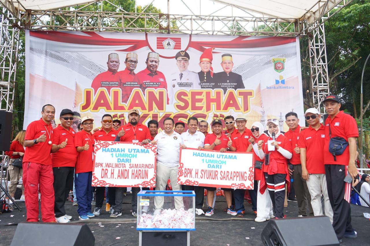 Muslimin dan Carles di Umrohkan KKSS Kota Samarinda