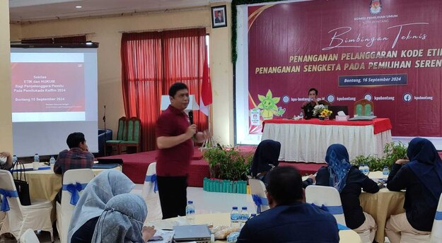 Ramaon Dearnov Saragih Didaulat Sebagai Narasumber Acara Bimtek KPU Bontang
