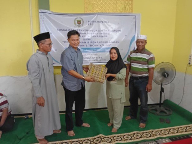 Sosper TBC-HIV Samarinda, Berlanjut Bagi Sembako dan Bukber