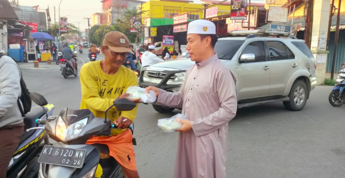 Subuh di Samarinda Tak Lagi Sama: 500 Nasi Kuning Dibagikan Setiap Pekan