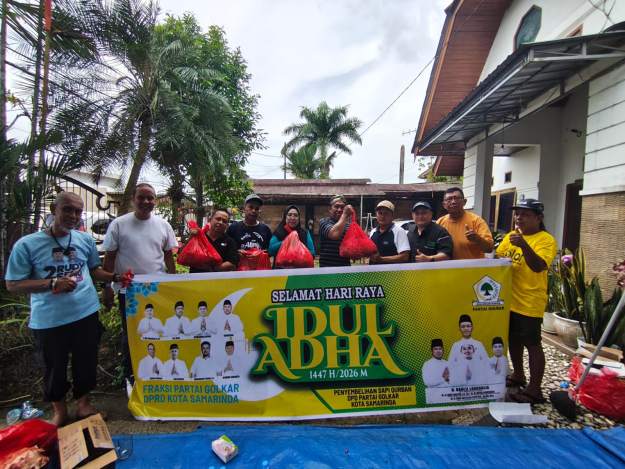 Golkar Samarinda Sembelih Dua Sapi Kurban, Daging Dibagi ke Kader dan Warga