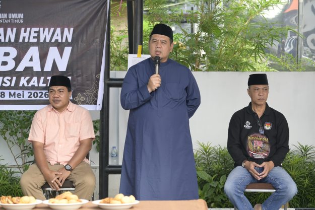 KPU Kaltim Sembelih 2 Sapi dan 3 Kambing, Daging Kurban Dibagikan ke Warga