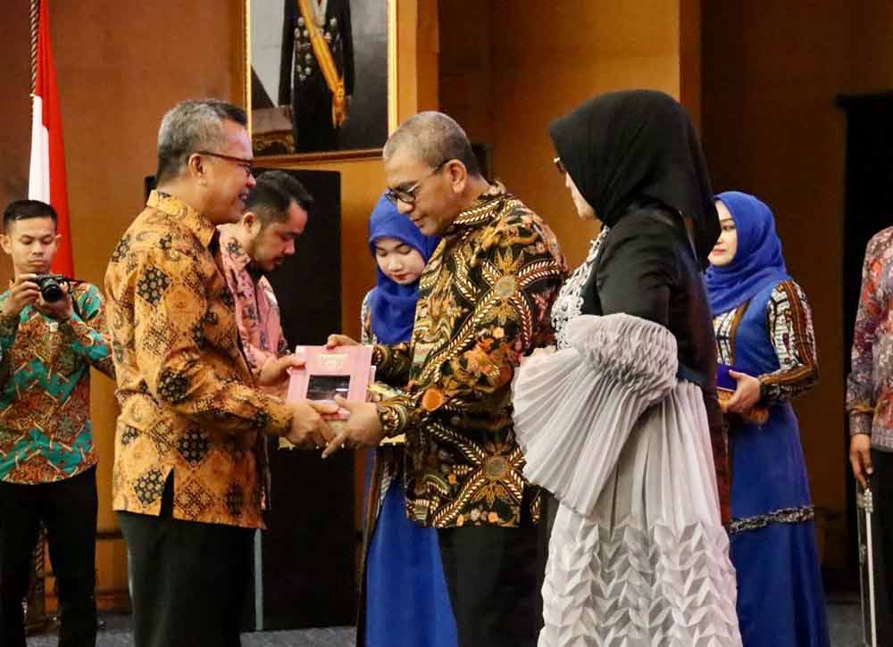 Walikota Hadiri Pisah Sambut Kajati Kaltim