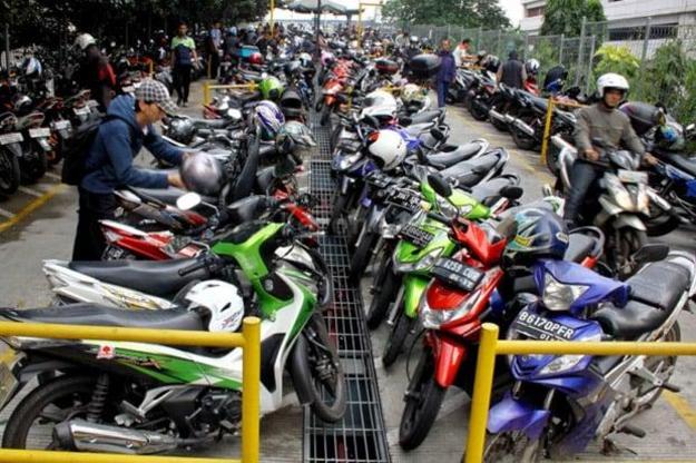 Helm Hilang Saat Parkir di Samarinda, DPRD Minta CCTV Jadi Syarat Layanan SEO Lead: