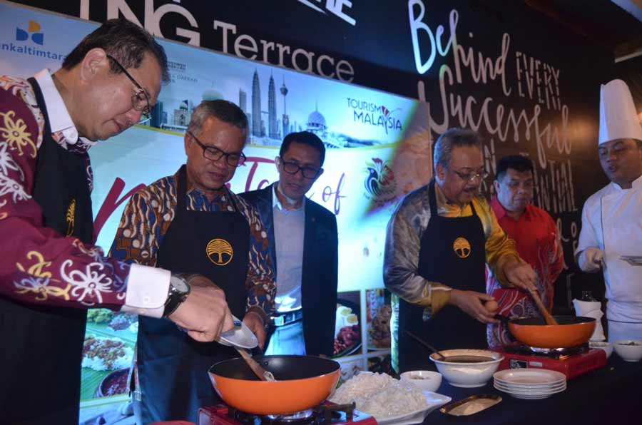 Penggemar Mie Ayam dan Wadai, Ayo Â Merapat