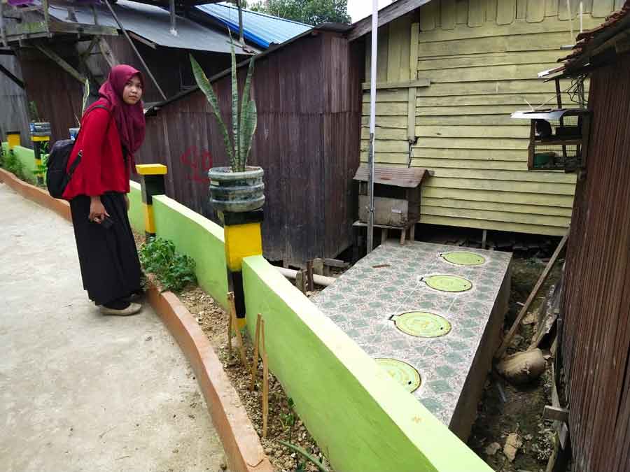 Bangun Jalan Gang diatas Drainase, Pemkab Kukar Sulap Kawasan Kumuh Menjadi Kawasan Yang Instagramable     