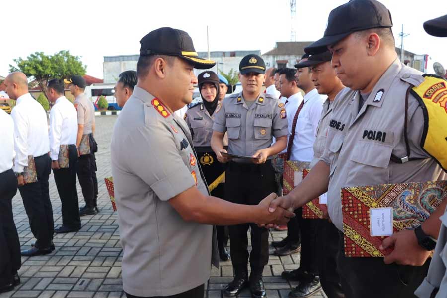 Kasat Reskoba dan Kapolsek Samarinda Kota Dapat Reward dari Kapolresta Samarinda