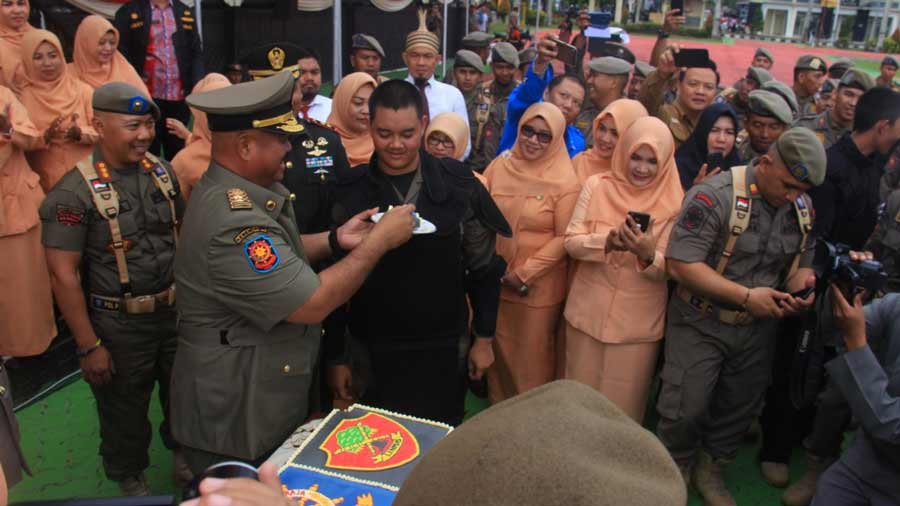 Fida Hursani : Â Satpol PP Harus Berperan Serta meningkatkan PAD Kukar