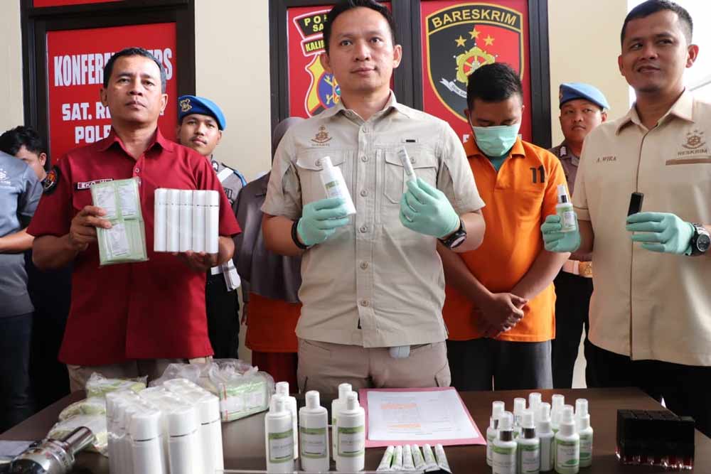 Lagi, Polresta Samarinda Berhasil Amankan Tersangka dan Ribuan Kosmetik Palsu