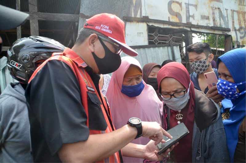 Hari Ke-3, Sekda Sugeng Kembali Pimpin Penertiban Rumah Di Bantaran Karang Mumus
