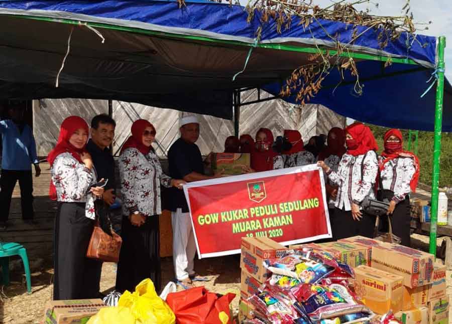 Pengurus GOW Kukar Salurkan Bantuan Kemanusiaan Kepada Korban Kebakaran