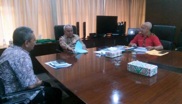 KPU Kaltim akhirnya Serahkan dana Rp 57 Miliar ke Pemprov Kaltim