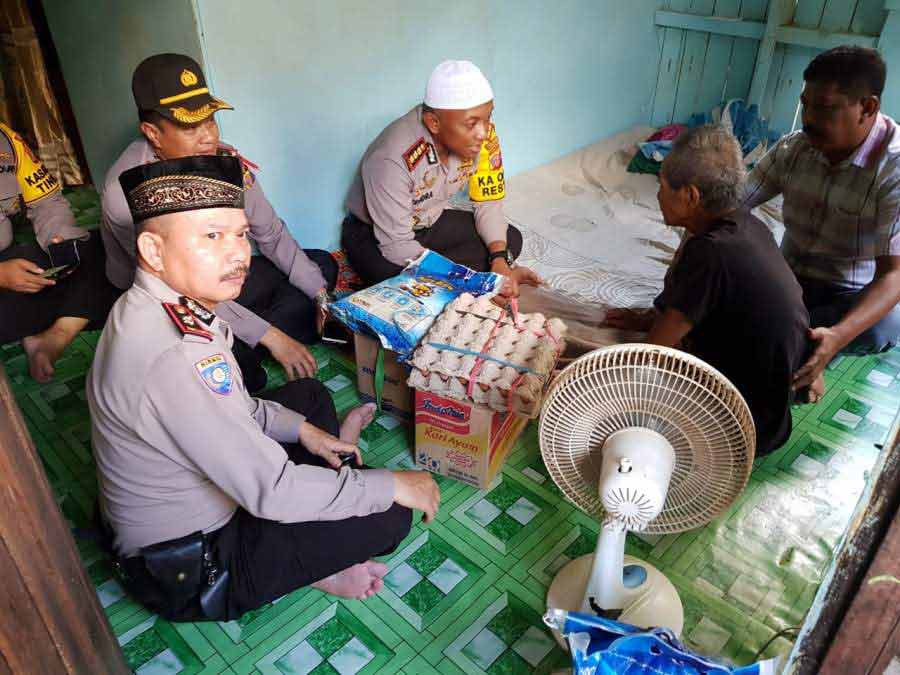 Ditemui Kapolresta Samarinda, Kakek Marsudi Menderaikan Air Mata 