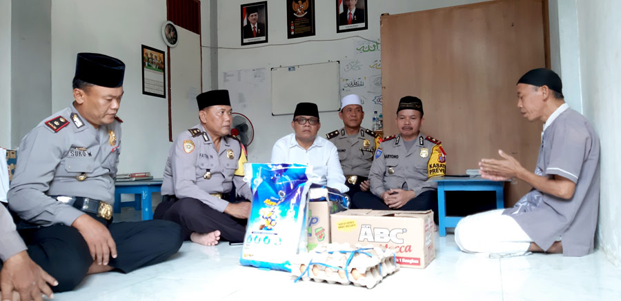 Pulang dari Sholat Jumat, Pria Ini Malah Ketiban Rezeki dari Polresta Samarinda